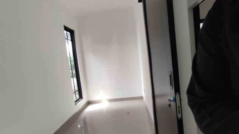 rumah minimalis ada carport harga paling murah