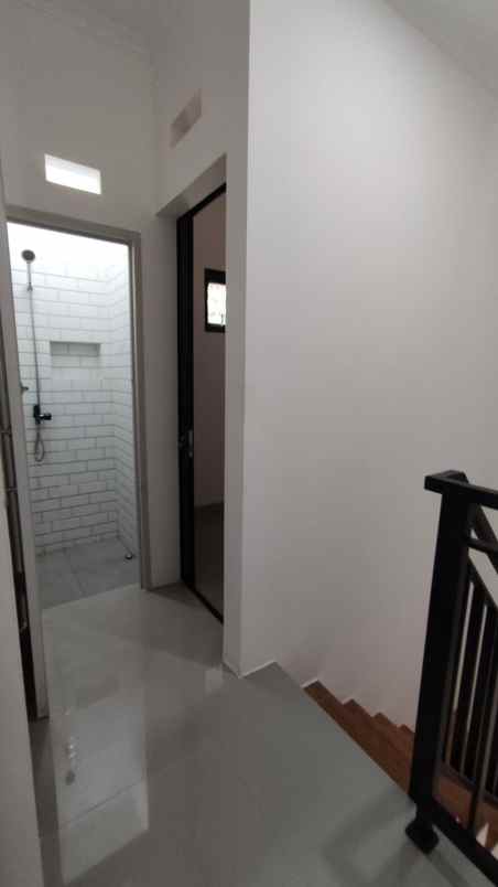 rumah minimalis ada carport harga paling murah