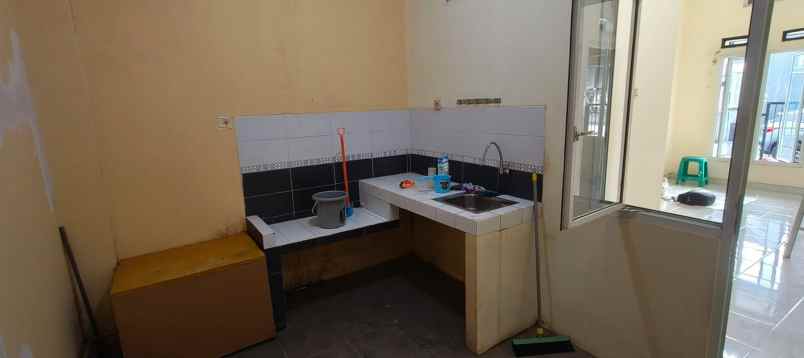 rumah minimalis dalam mini cluster di mampang depok