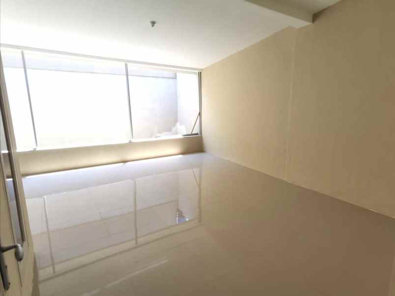 rumah minimalis dekat pusat kota