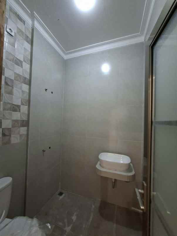 rumah modern luas lokasi di sulfat malang