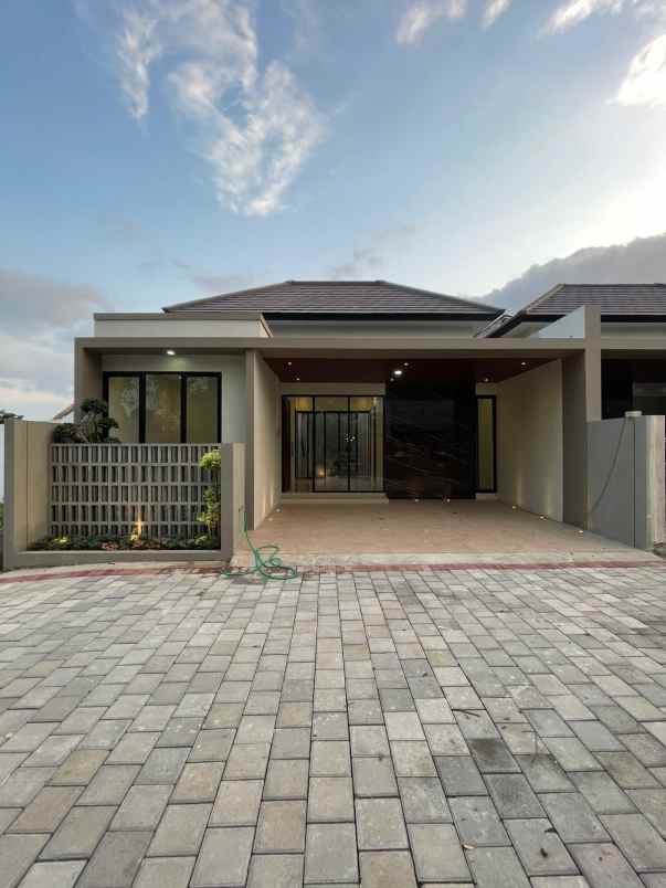 rumah modern minimalis dekat rs hermina yogyakarta