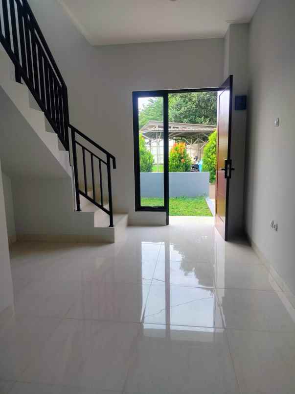 rumah murah 2 lantai sawangan depok