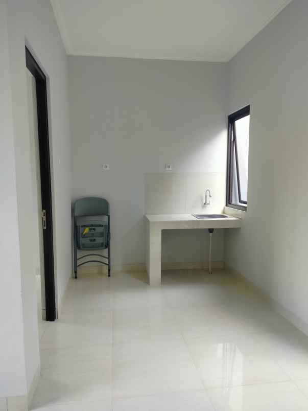 rumah murah 2 lantai sawangan depok