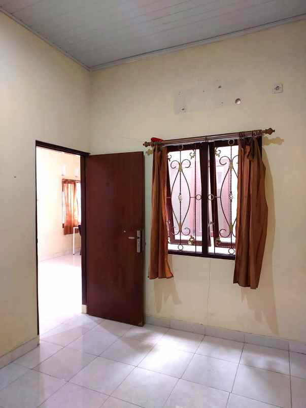 rumah nyaman akses mudah dekat jalan kaliurang