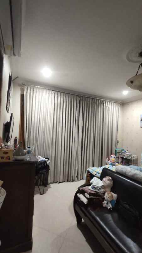 rumah pondok kelapa duren sawit