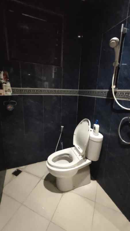 rumah pondok kelapa duren sawit