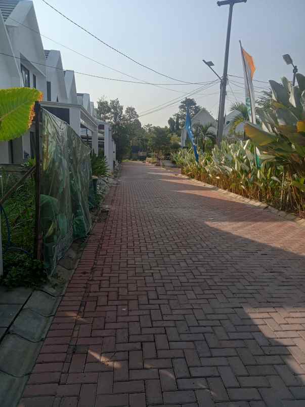 rumah resort strategis sawangan depok