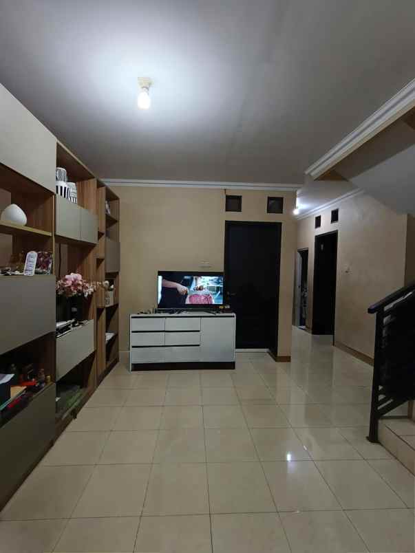 rumah second siap huni di cipinang rawamangun jaktim