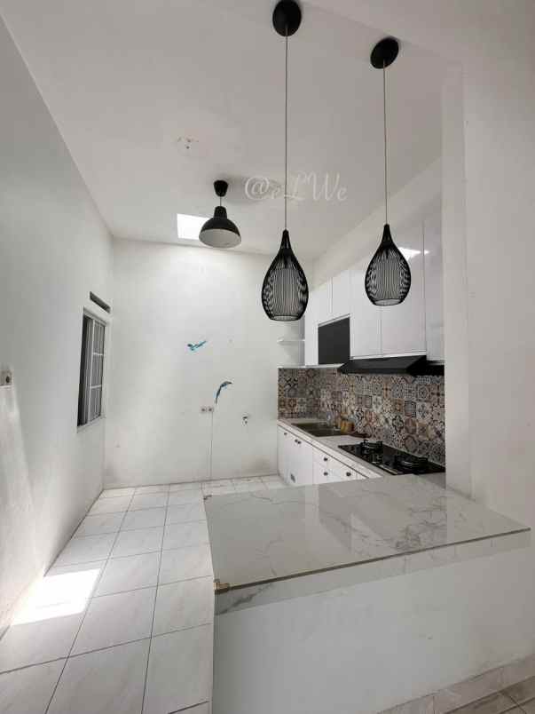 rumah second terawat di area bintaro tangsel