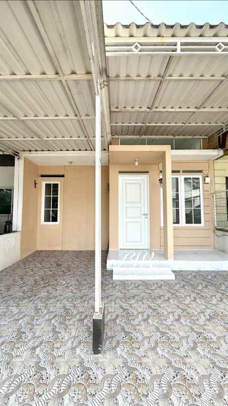 rumah second terawat di area bintaro tangsel