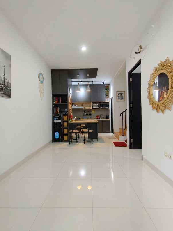 rumah secondary 2 lantai di duren sawit jakarta timur