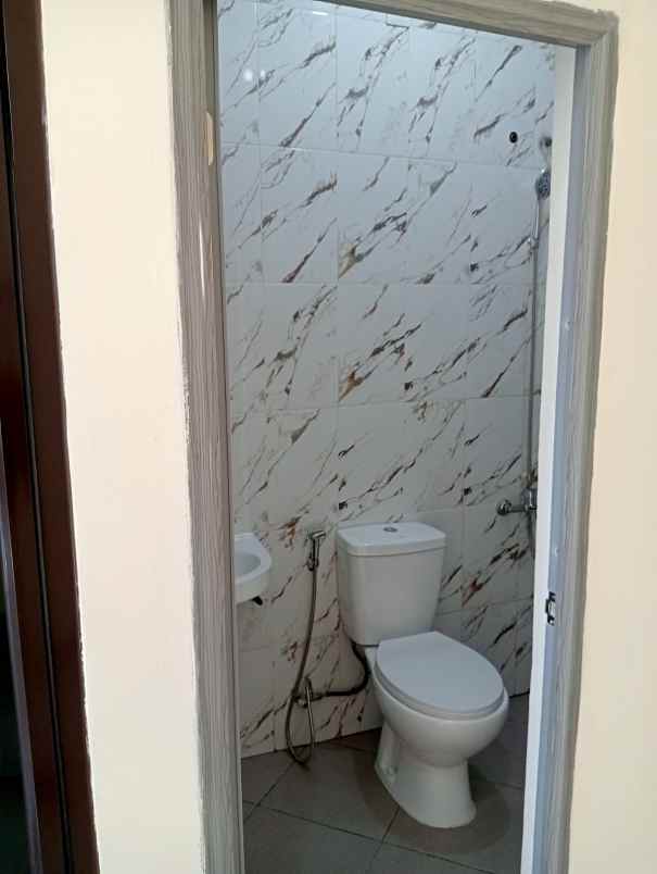 rumah semarang barat baru shm di wologito free kanopi