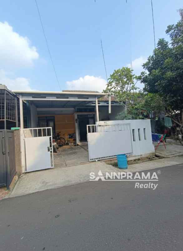 rumah shm one gate system dekat grand depok city