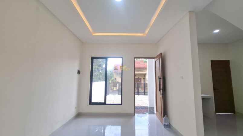 rumah siap huni 2 lantai dekat ke exit tol maguwoharjo