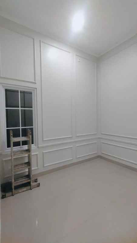 rumah siap huni lokasi strategis di griyaloka bsd