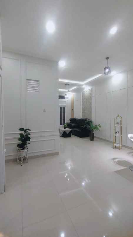 rumah siap huni lokasi strategis di griyaloka bsd