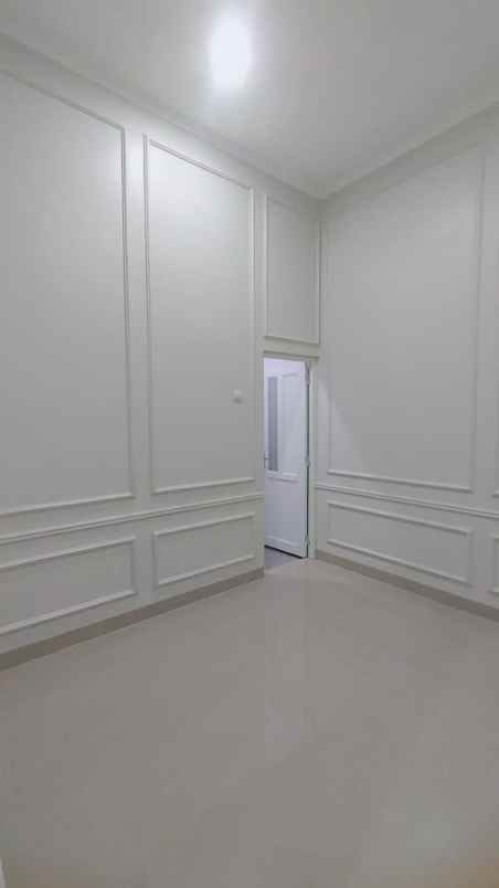 rumah siap huni lokasi strategis di griyaloka bsd
