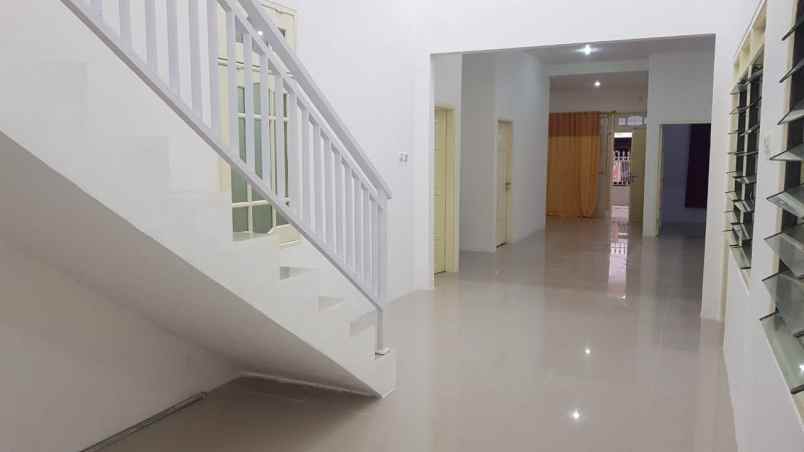 rumah siap huni nirwana eksekutif row jalan 3 mobil