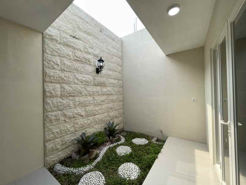 rumah sultan 70 105 semi furnish di pandaan