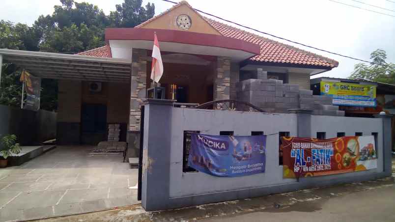 rumah super luas usaha toko material