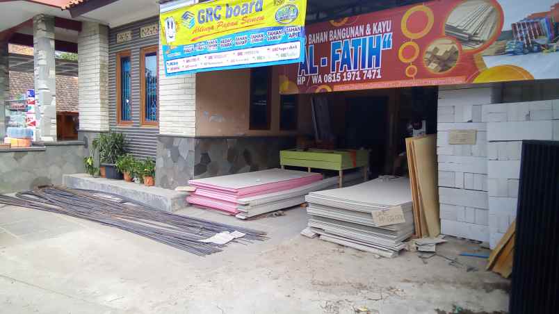 rumah super luas usaha toko material