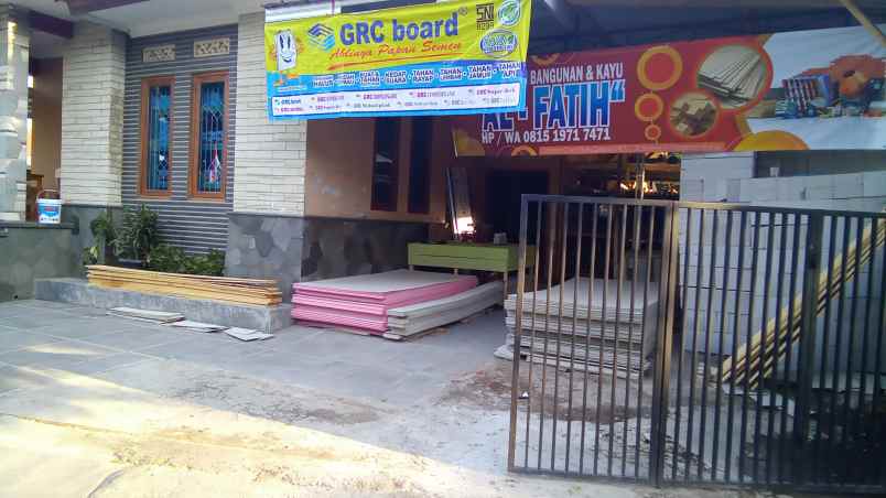 rumah super luas usaha toko material