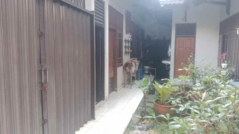rumah tempat usaha cafe luas pancoran mas depok