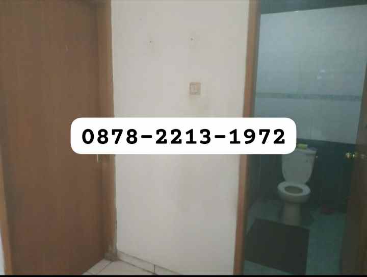 rumah terawat dekat ke kampus satu university