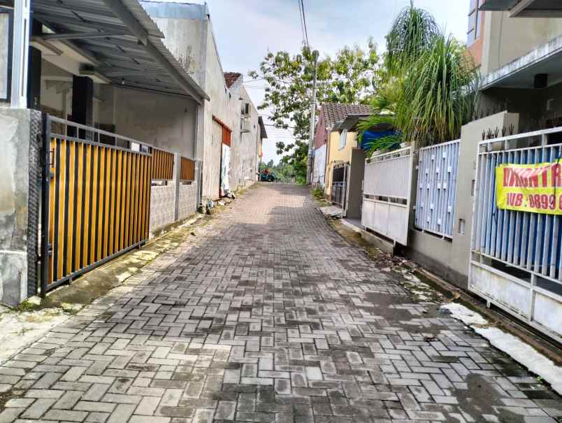 rumah yogyakarta sebrang kampus umy shm imb