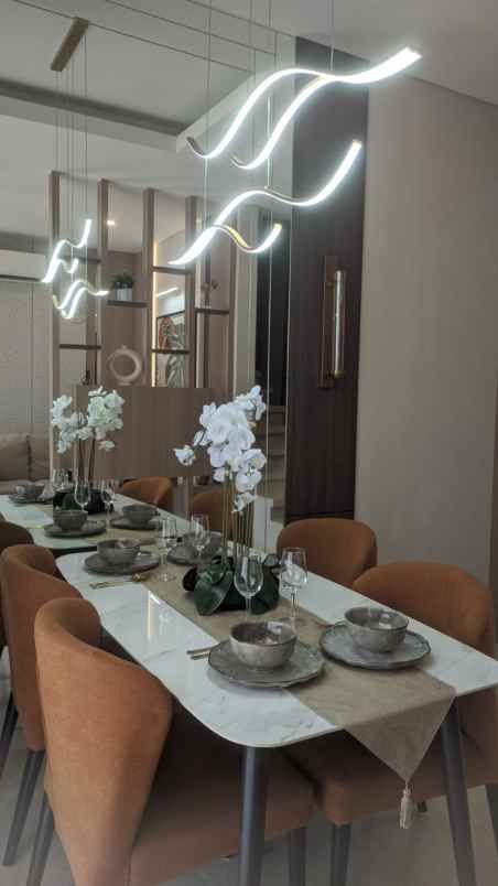 sebelahan toll lkr jakarta privet home