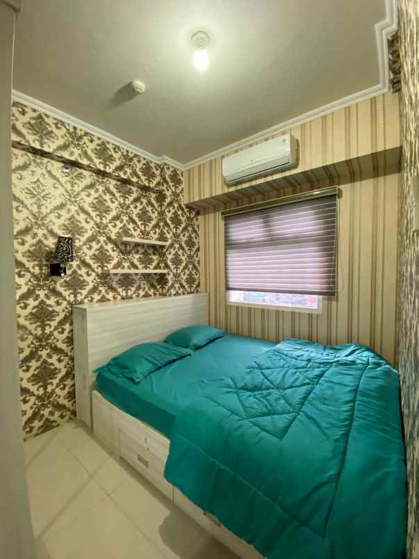 sewa apartemen 2 kamar furnish di green pramuka city