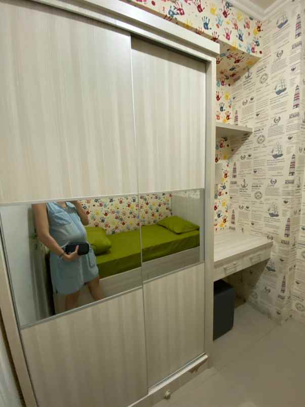 sewa apartemen 2 kamar furnish di green pramuka city