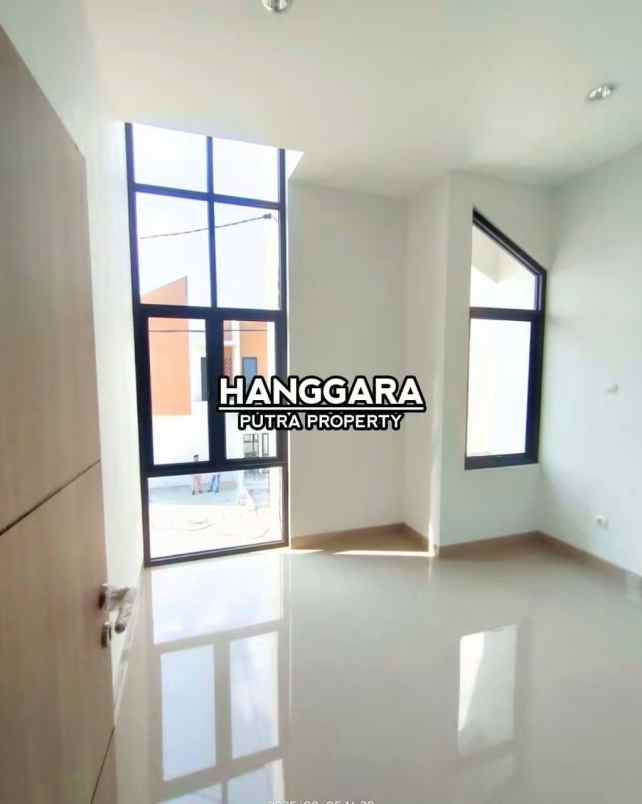 taman medira rumah 2 lantai di lamaran karawang