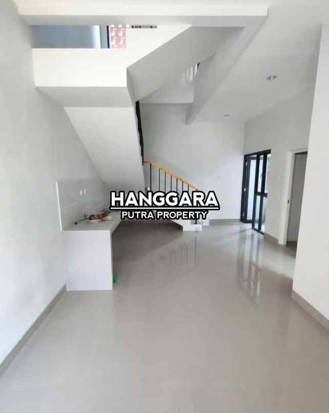 taman medira rumah 2 lantai di lamaran karawang
