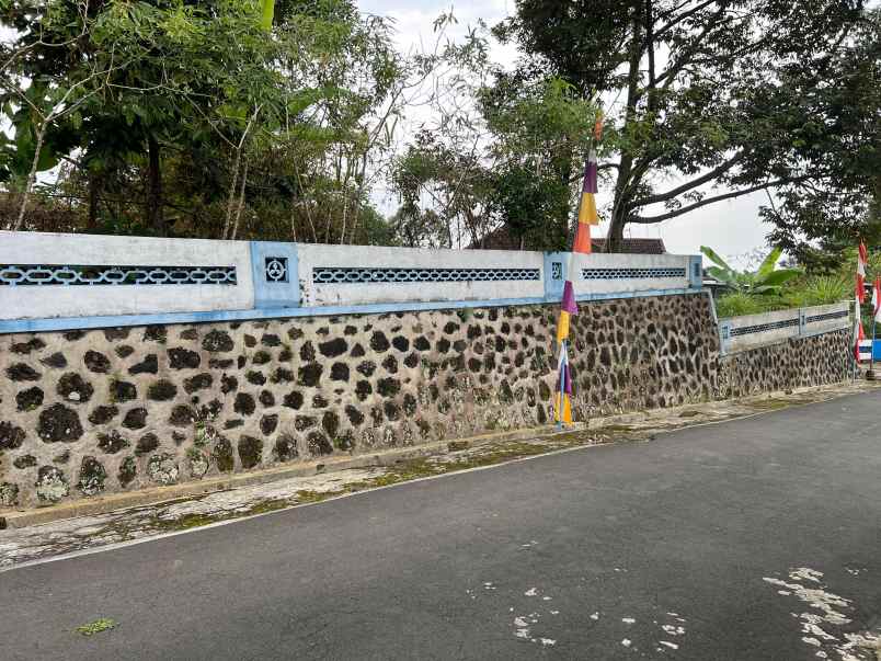 tanah 439m kawasan wisata kemuning cocok untuk villa