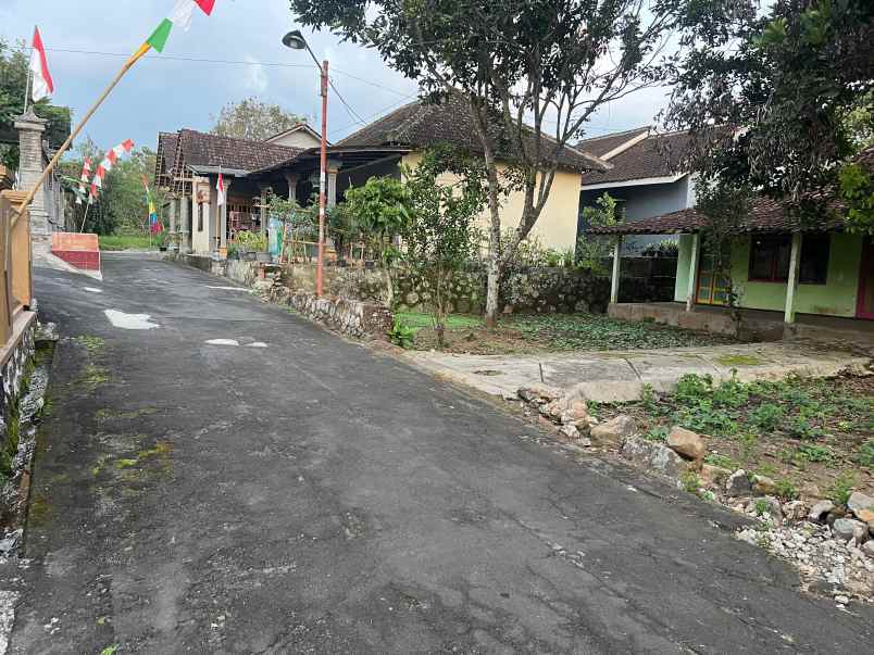 tanah karangpandan 432m bonus rumah sederhana