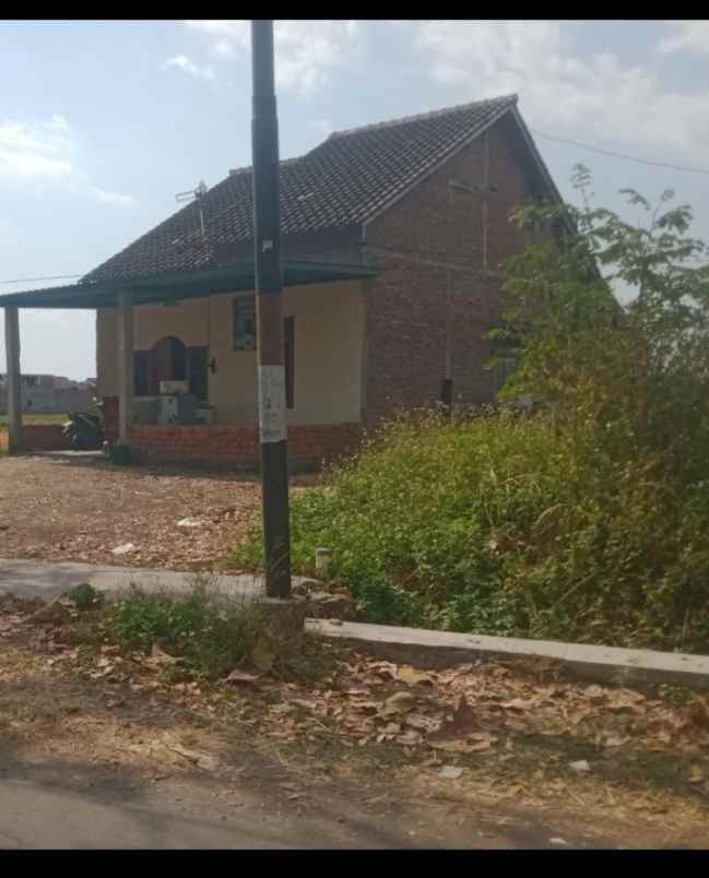 tanah murah ada rumahnya