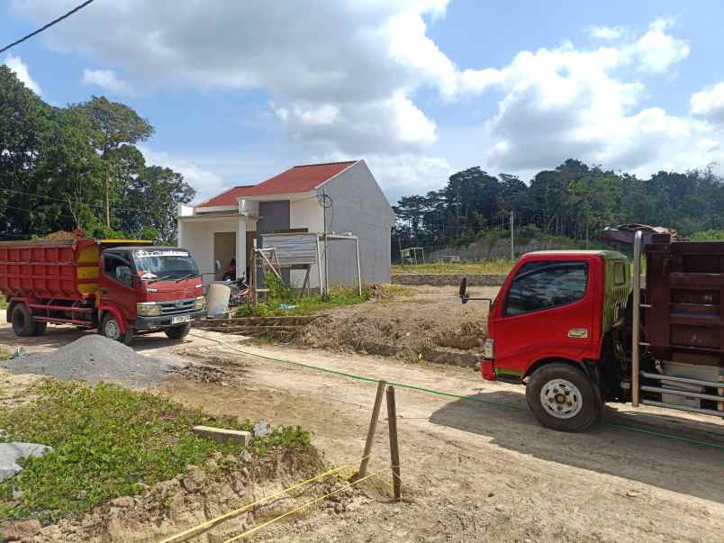 tanah view pegunungan di gunungpati kota semaran