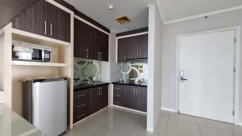 via vue cw 2 bedroom furnish city view