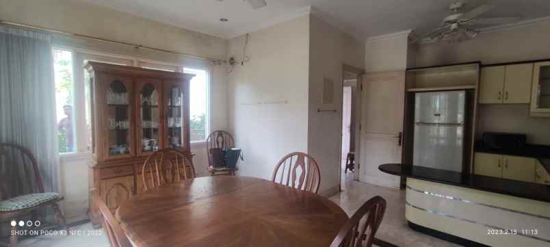 vila sentul dijual murah luas tanah besar