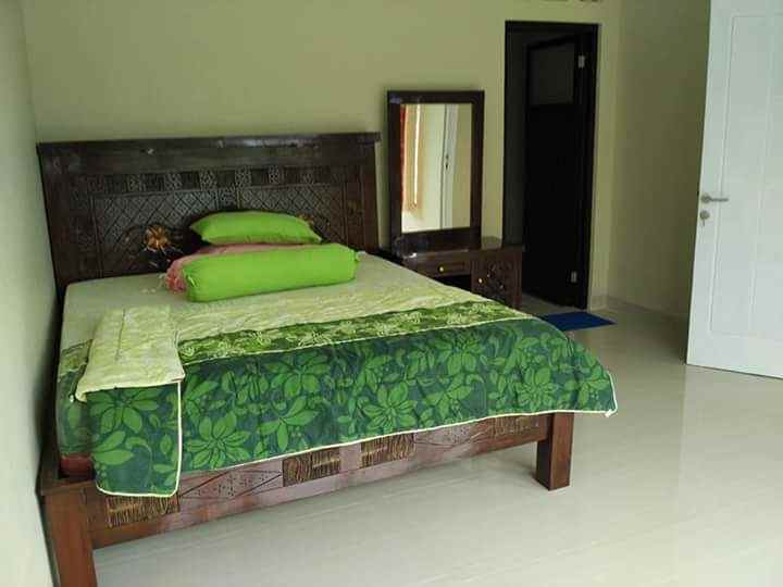 villa alamat jalan cisaru km 80