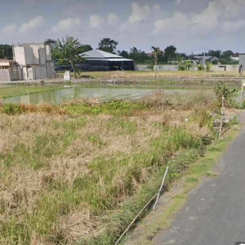 dijuak 15 5 are jl merta agung kerobokan kuta utara