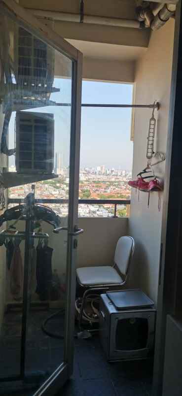 dijual apartemen gunawangsa tidar tower a lantai 28