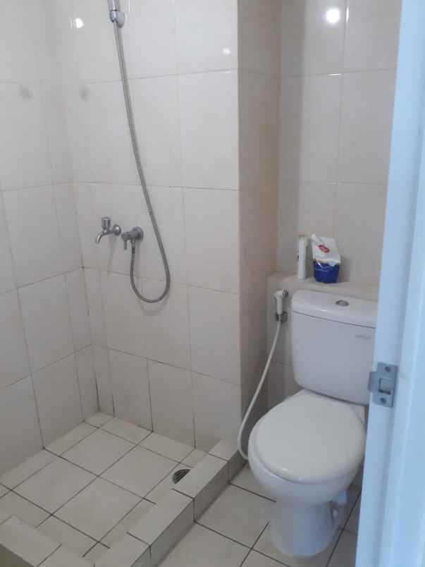 dijual apartemen the springlake summarecon