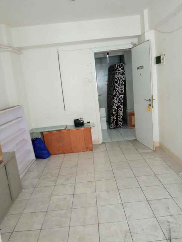 dijual apartment green pramuka city studio kosong