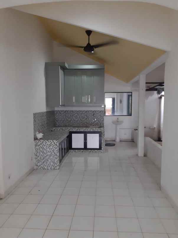 dijual disewakan rumah di raffles hills cibubur