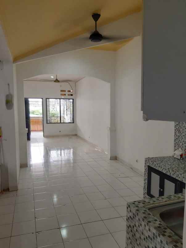 dijual disewakan rumah di raffles hills cibubur