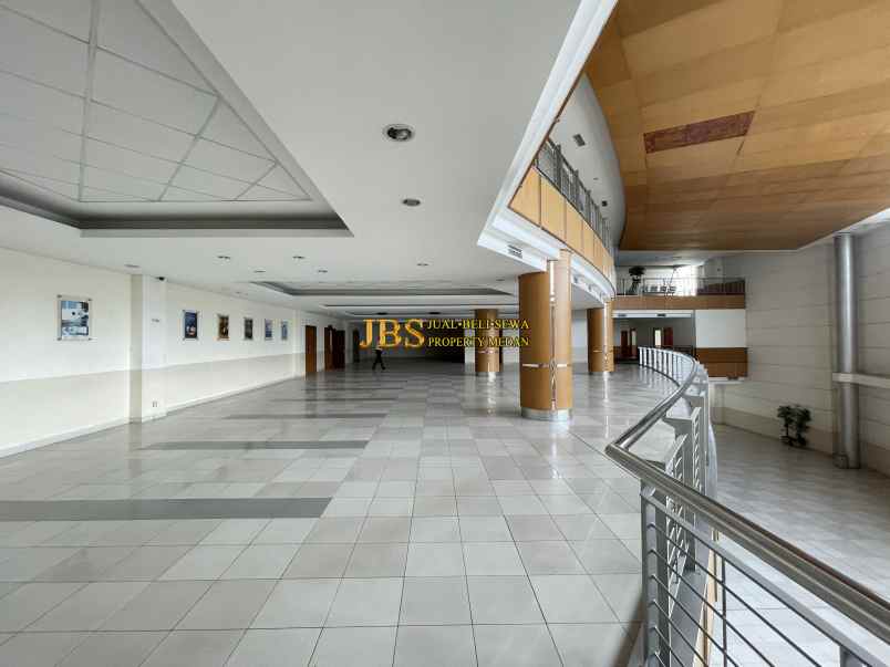 dijual gedung di jalan asrama medan kondisi siap pakai