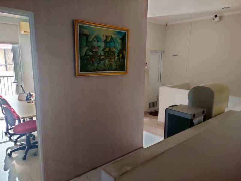 dijual gudang bizpoint loxembourge tangerang